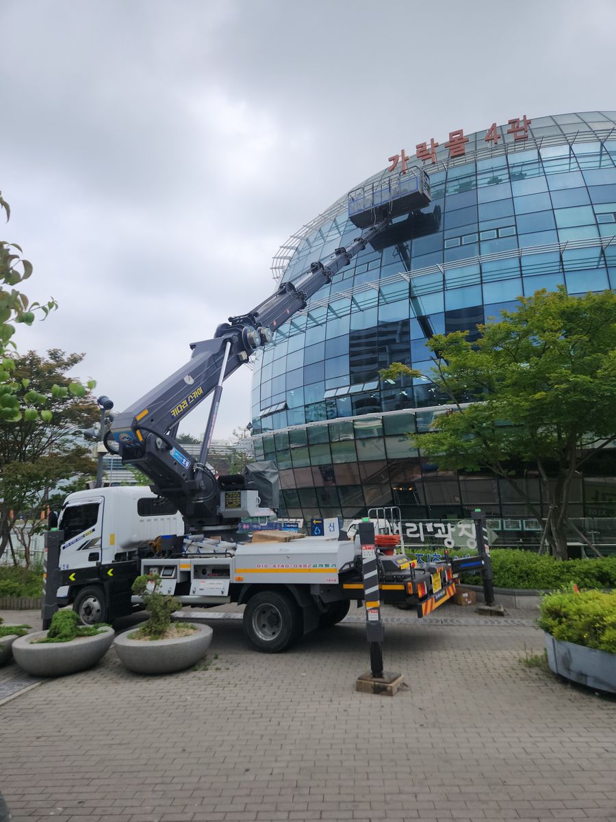 스카이차·고소작업차 실제 작업 현장 5