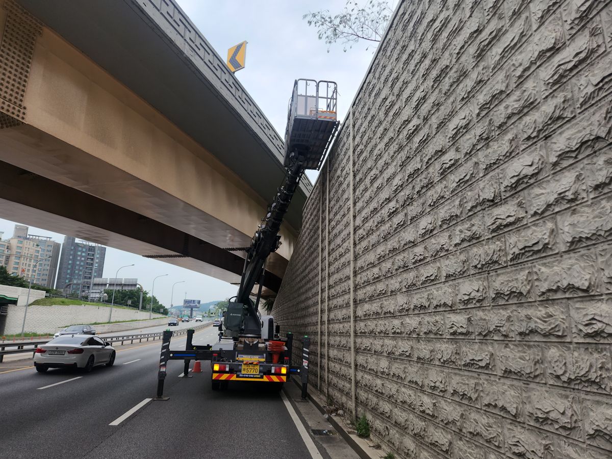 스카이차·고소작업차 실제 작업 현장 5