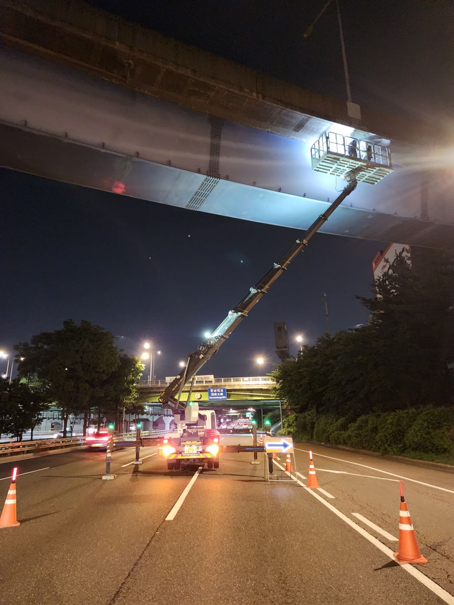 스카이차·고소작업차 실제 작업 현장 2