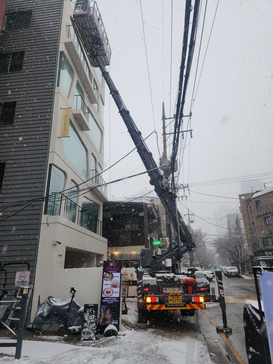 스카이차·고소작업차 실제 작업 현장 6