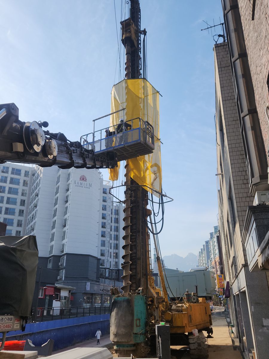 스카이차·고소작업차 실제 작업 현장 4