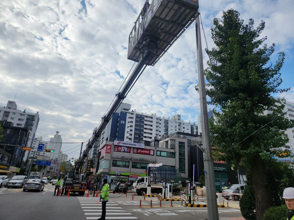 스카이차·고소작업차 실제 작업 현장 4
