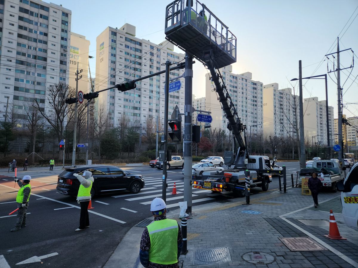 스카이차·고소작업차 실제 작업 현장 2
