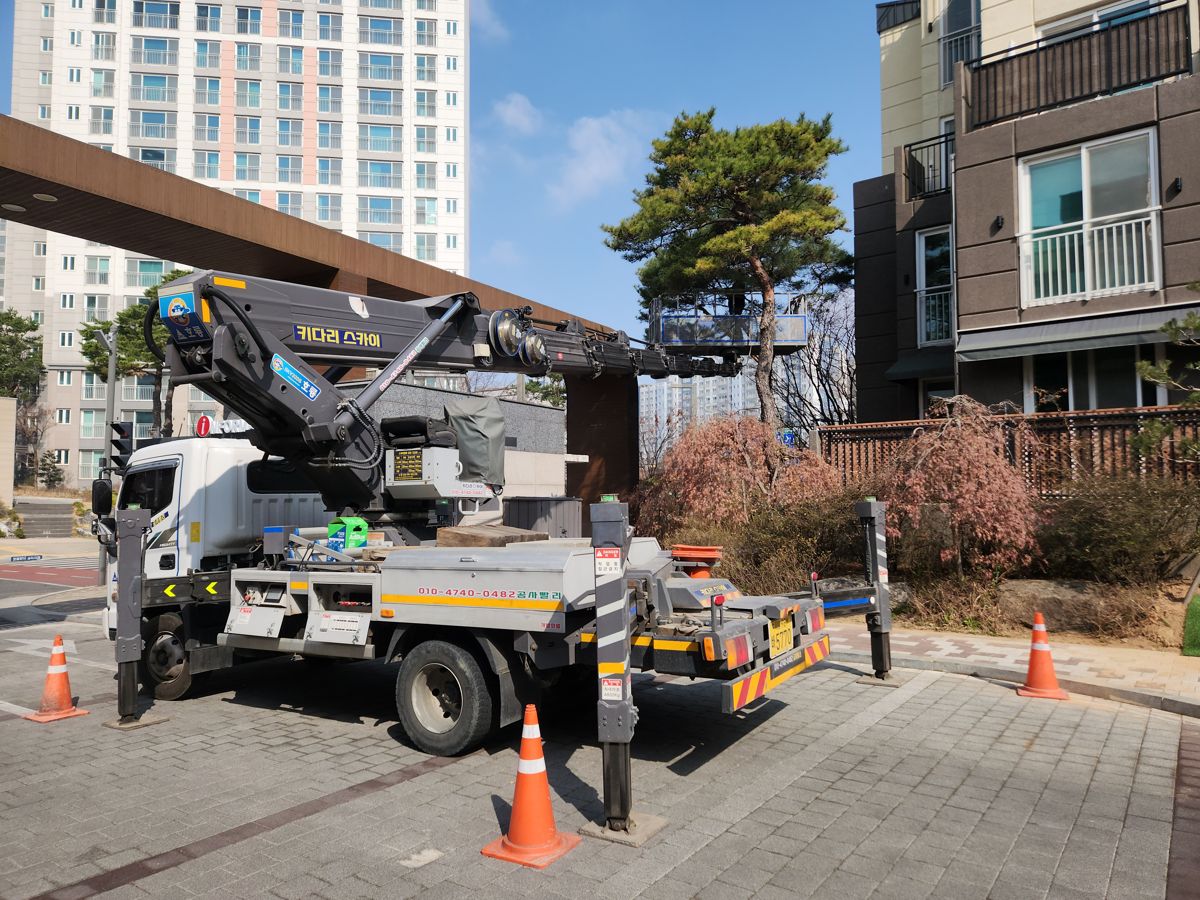 스카이차·고소작업차 실제 작업 현장 2