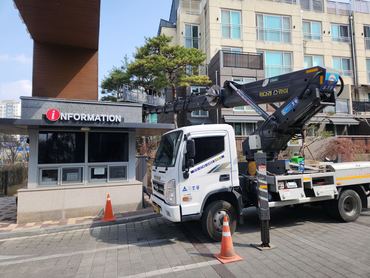 스카이차·고소작업차 실제 작업 현장 5