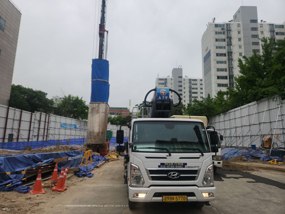 스카이차·고소작업차 실제 작업 현장 2