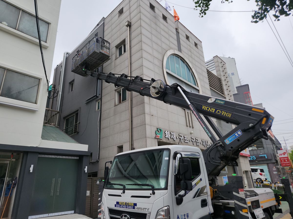 스카이차·고소작업차 실제 작업 현장 2