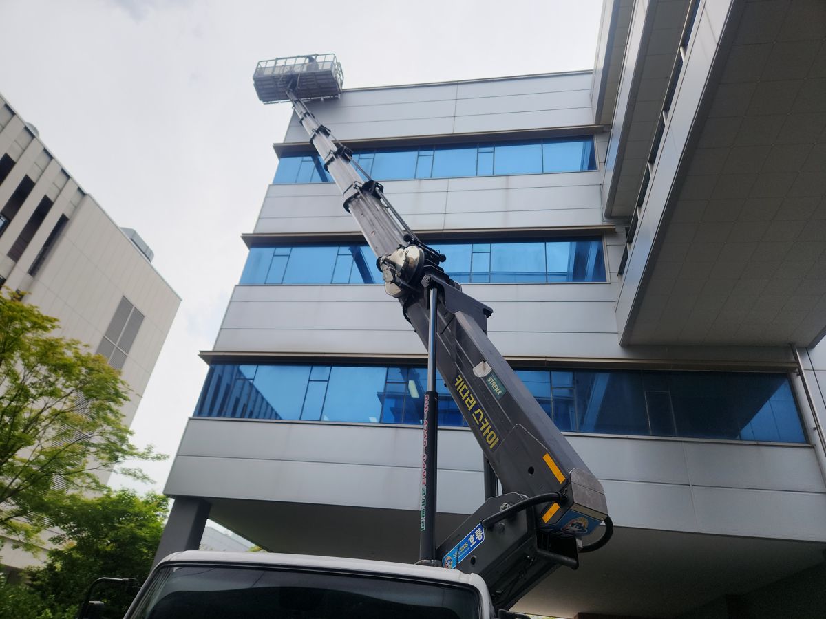 스카이차·고소작업차 실제 작업 현장 1