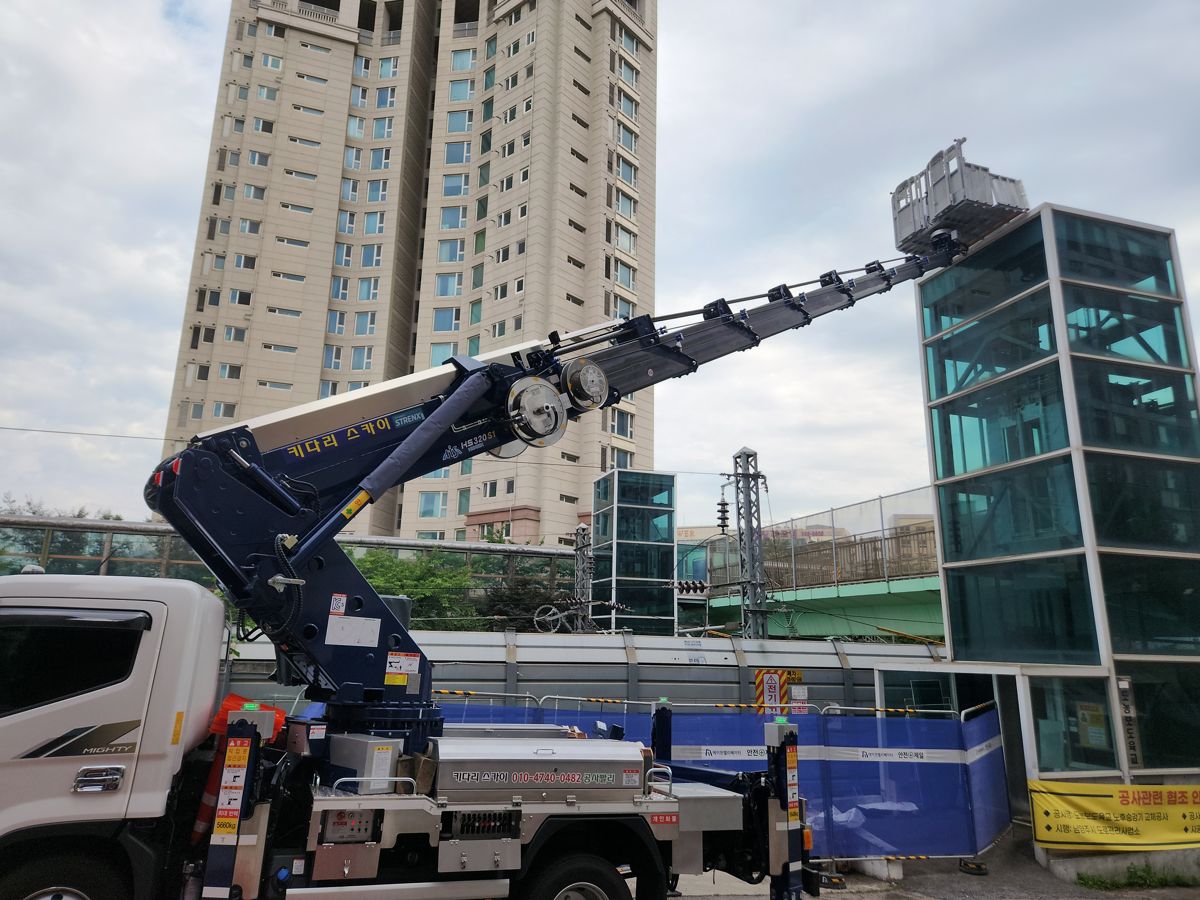 스카이차·고소작업차 실제 작업 현장 3