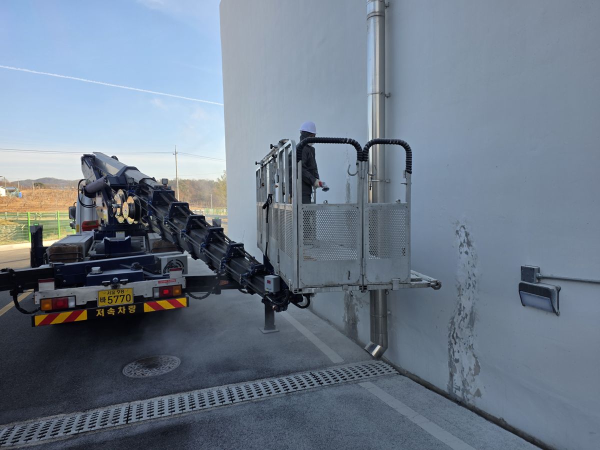 스카이차·고소작업차 실제 작업 현장 5