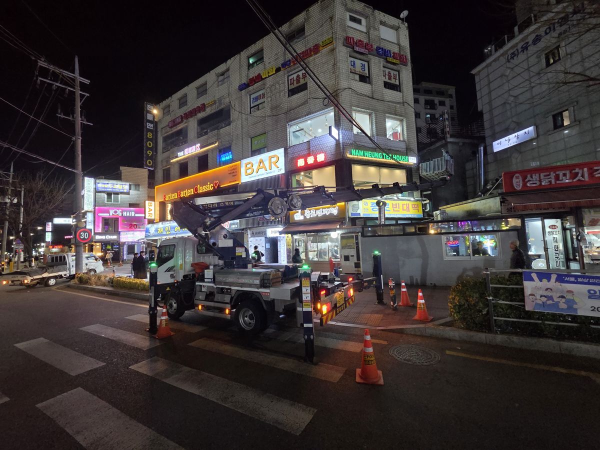 스카이차·고소작업차 실제 작업 현장 4