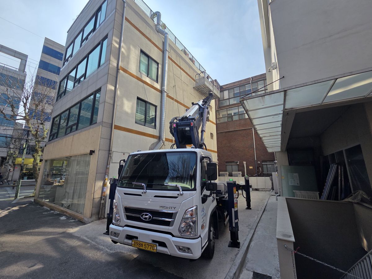 스카이차·고소작업차 실제 작업 현장 4