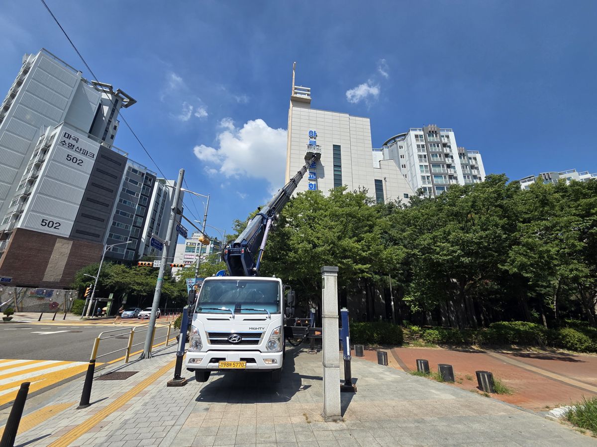 스카이차·고소작업차 실제 작업 현장 4